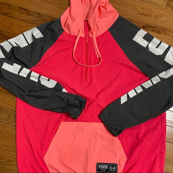 PINK Victoria’s Secret lightweight windbreaker in excellent condition. - Picture 2 of 5